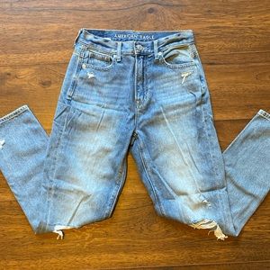 American Eagle Ripped Mom Jean